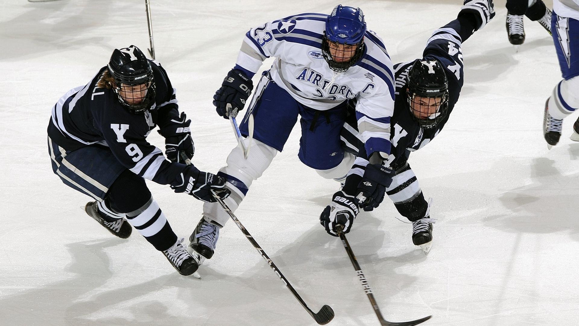 阿尔及利亚强势拿下突尼斯，孔德打出生涯之夜，北非足球的暗流与荣光