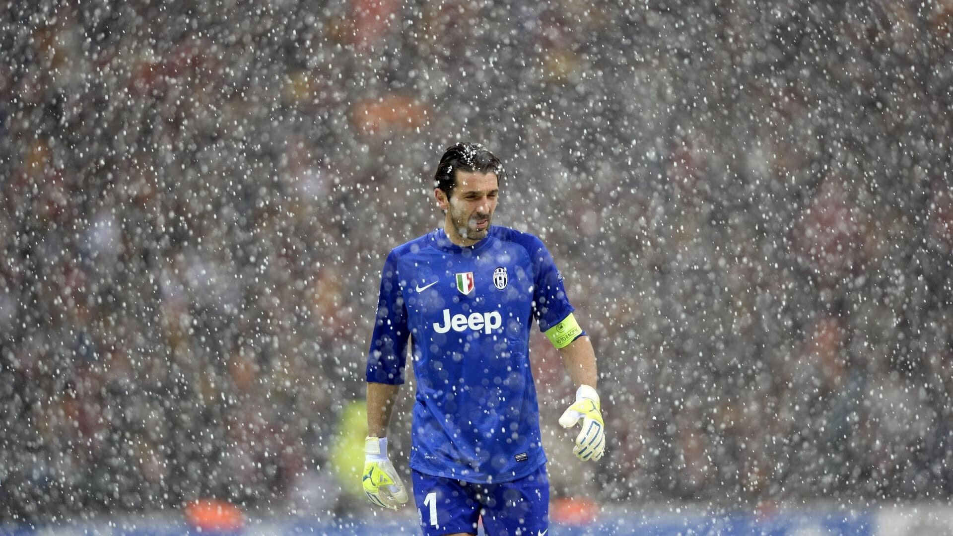 西甲国家德比之夜,当特奥的满分成为米兰城最锋利的回响